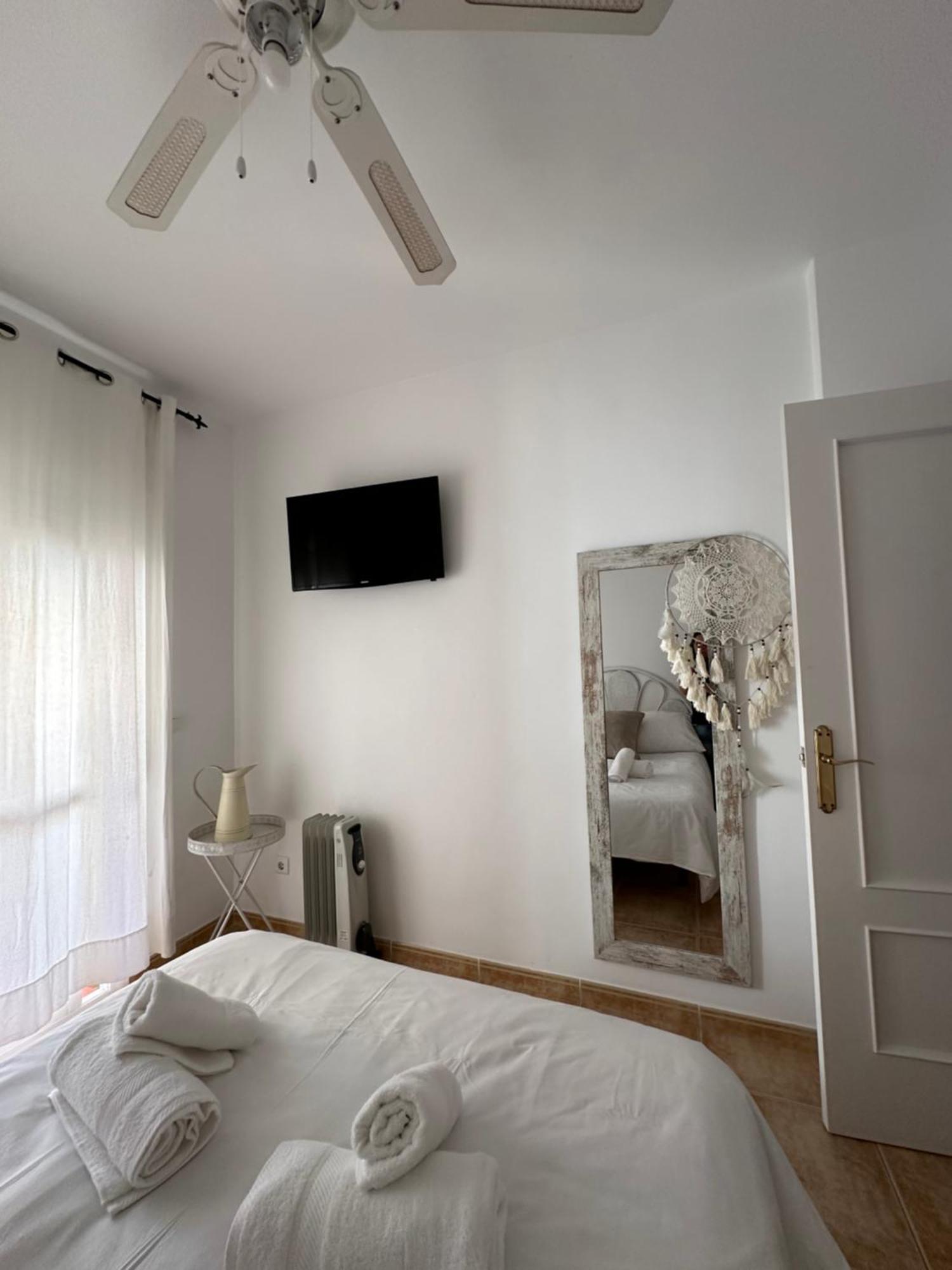 Apartamento Tiyoweh Nerja Exterior foto