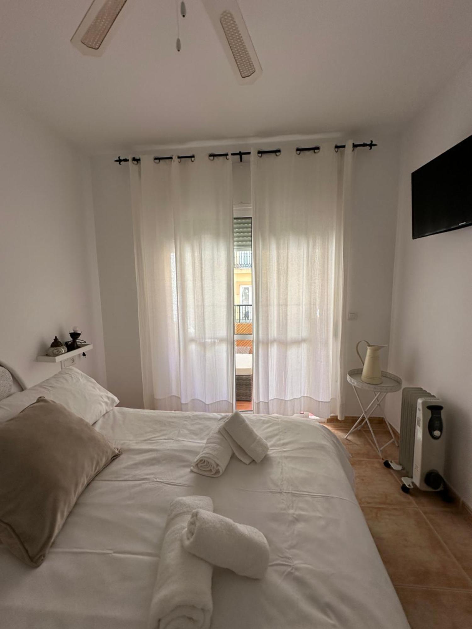 Apartamento Tiyoweh Nerja Exterior foto